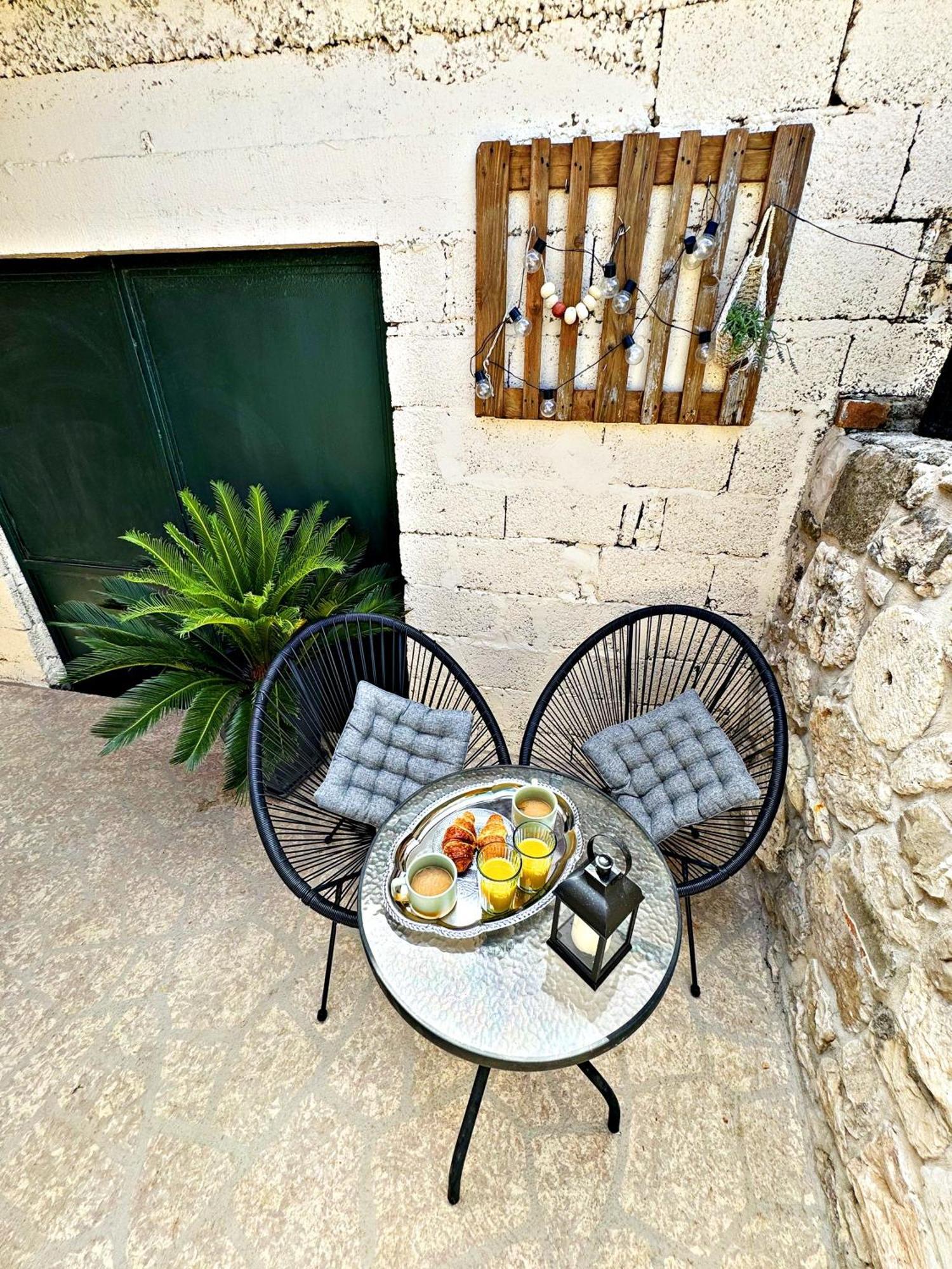 פוסטיר Studio Apartment Matoni מראה חיצוני תמונה